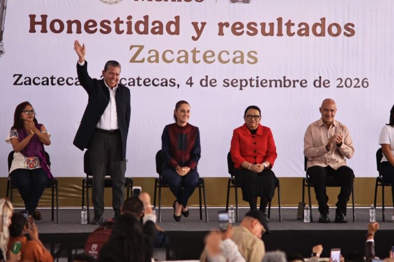 Claudia Sheinbaum y David Monreal durante el Segundo Informe en Zacatecas
