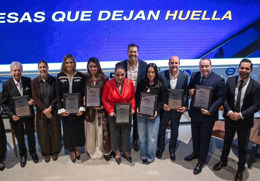 Personas reconocidas durante el encuentro Reconoce Jalisco 2026